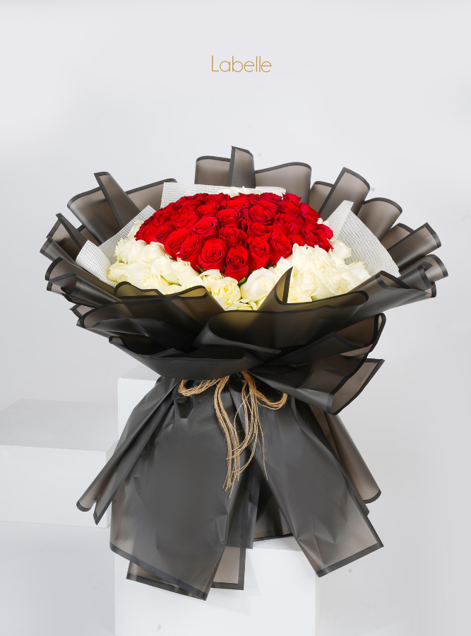 Red & White Roses Bouquet – Black Organza Wrap