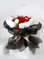 Red & White Roses Bouquet – Black Organza & White Wrap